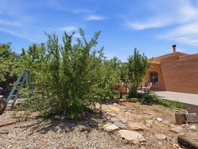 342 Sunset Farm Place SW, Albuquerque, NM 87105