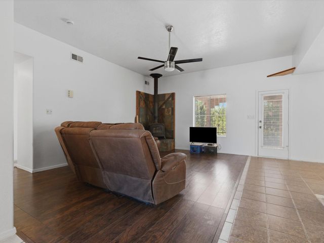 342 Sunset Farm Place SW, Albuquerque, NM 87105