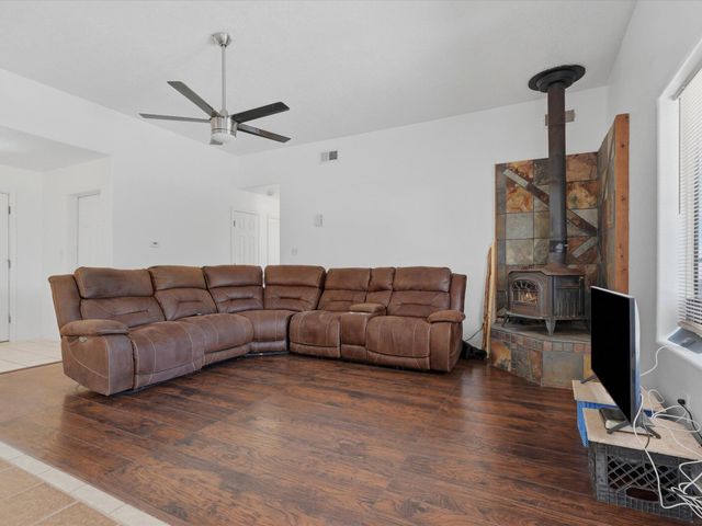 342 Sunset Farm Place SW, Albuquerque, NM 87105