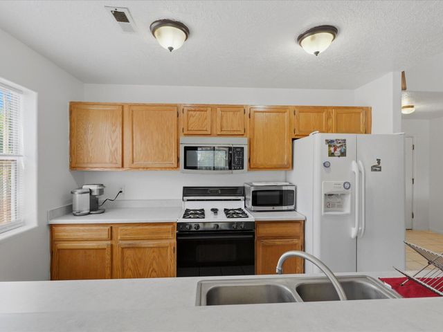 342 Sunset Farm Place SW, Albuquerque, NM 87105