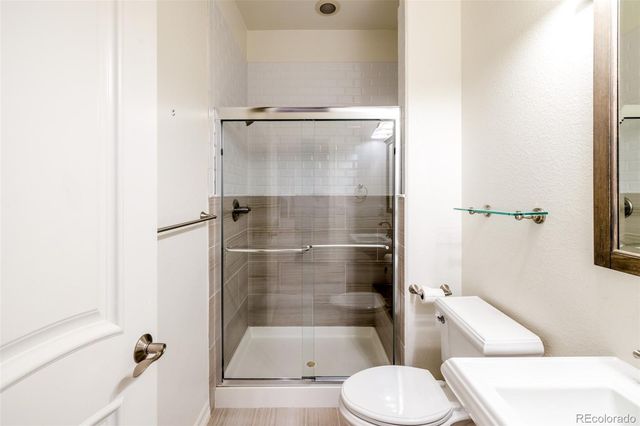 9740 E 32nd Avenue, Denver, CO 80238