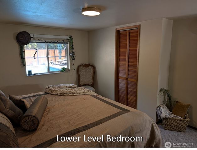 224 S 166th Street, Burien, WA 98148