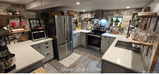 224 S 166th Street, Burien, WA 98148