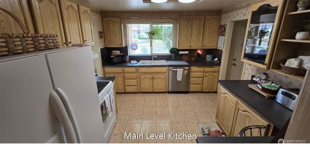 224 S 166th Street, Burien, WA 98148