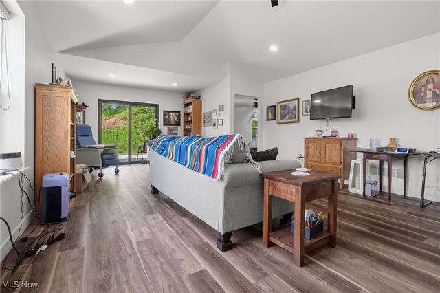 1031 Sycamore Lane, Millersburg, OH 44654