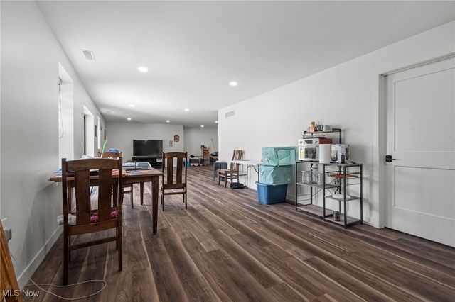 1031 Sycamore Lane, Millersburg, OH 44654