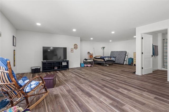 1031 Sycamore Lane, Millersburg, OH 44654