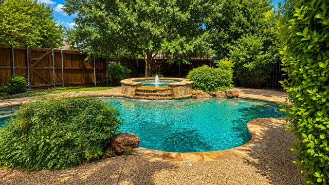 2700 Arbor Court, Richardson, TX 75082