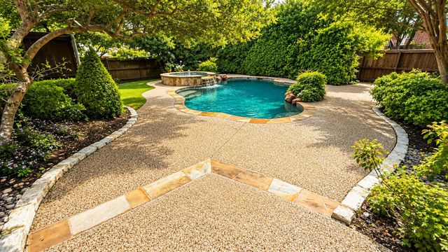 2700 Arbor Court, Richardson, TX 75082
