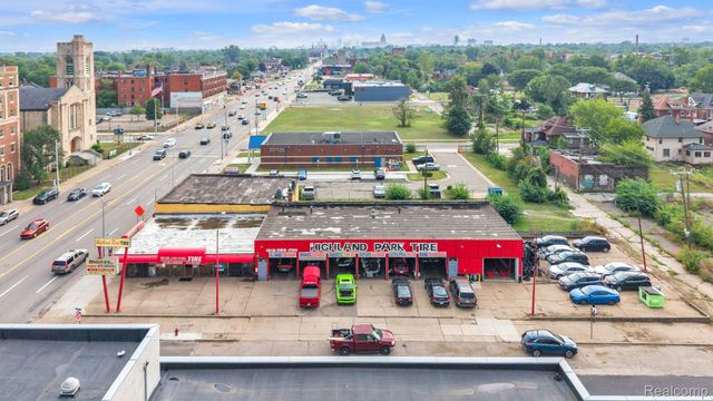 13145 Woodward Avenue, Highland Park, MI 48203