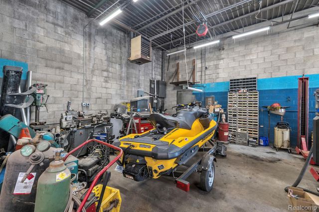 13145 Woodward Avenue, Highland Park, MI 48203