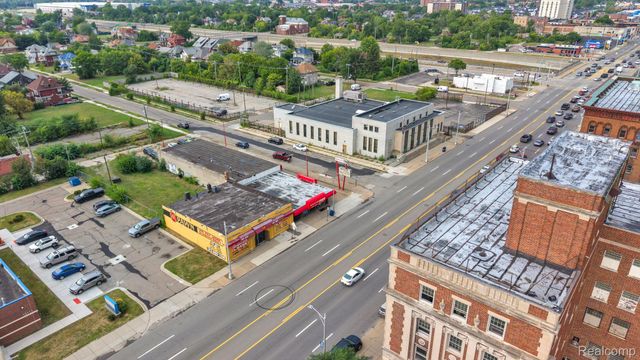 13145 Woodward Avenue, Highland Park, MI 48203