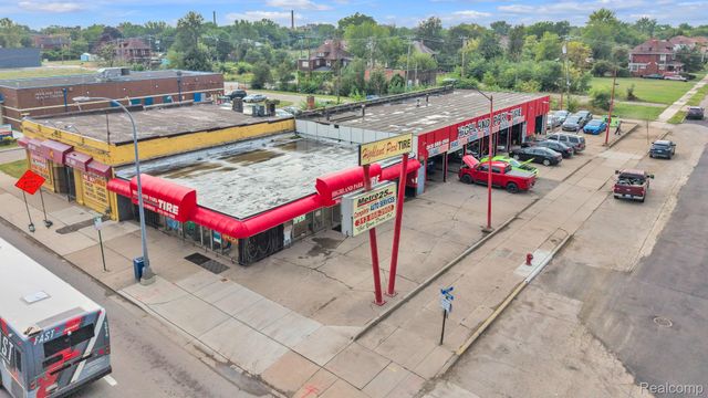 13145 Woodward Avenue, Highland Park, MI 48203
