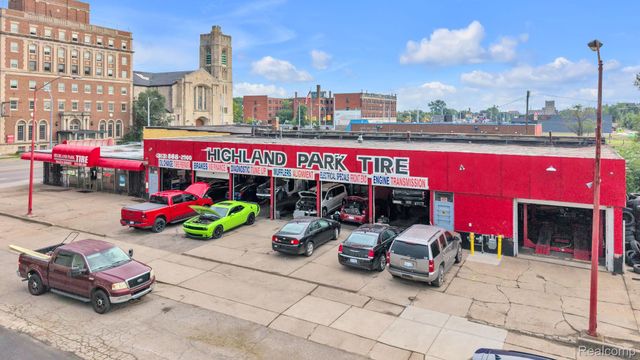 13145 Woodward Avenue, Highland Park, MI 48203