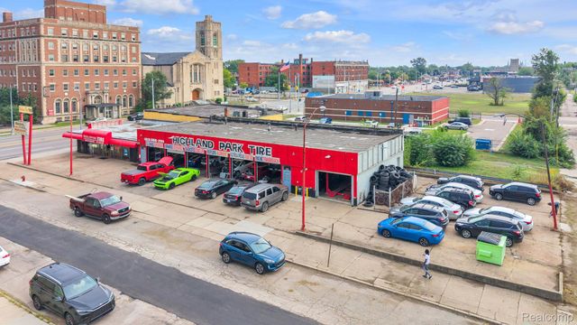 13145 Woodward Avenue, Highland Park, MI 48203