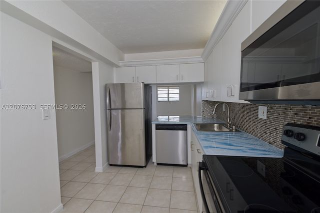 2903 N Miami Beach Blvd 806, North Miami Beach, FL 33160