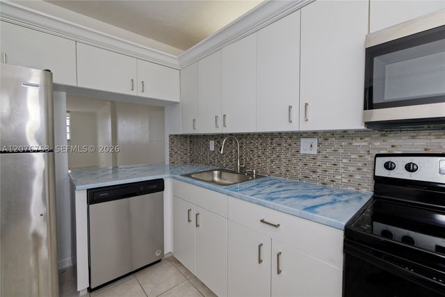 2903 N Miami Beach Blvd 806, North Miami Beach, FL 33160