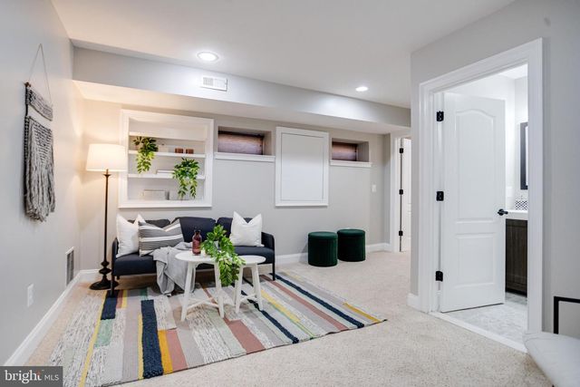 1300 S BAYLIS ST, Baltimore, MD 21224