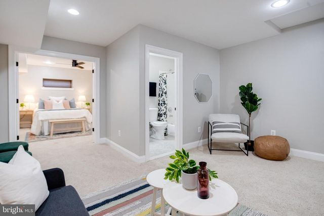 1300 S BAYLIS ST, Baltimore, MD 21224