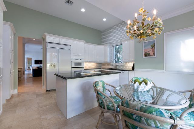 2258 E Ibis Isle Rd Road E, Palm Beach, FL 33480