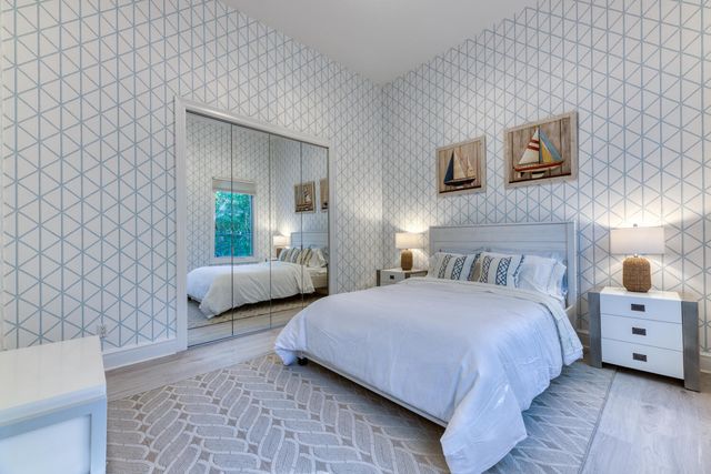 2258 E Ibis Isle Rd Road E, Palm Beach, FL 33480