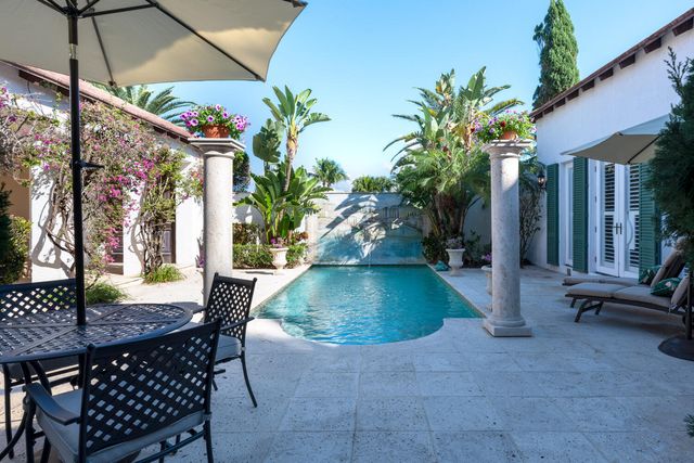 2258 E Ibis Isle Rd Road E, Palm Beach, FL 33480