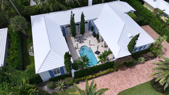 2258 E Ibis Isle Rd Road E, Palm Beach, FL 33480