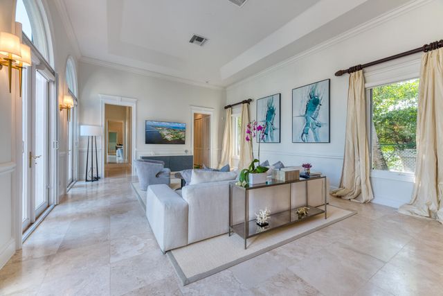 2258 E Ibis Isle Rd Road E, Palm Beach, FL 33480