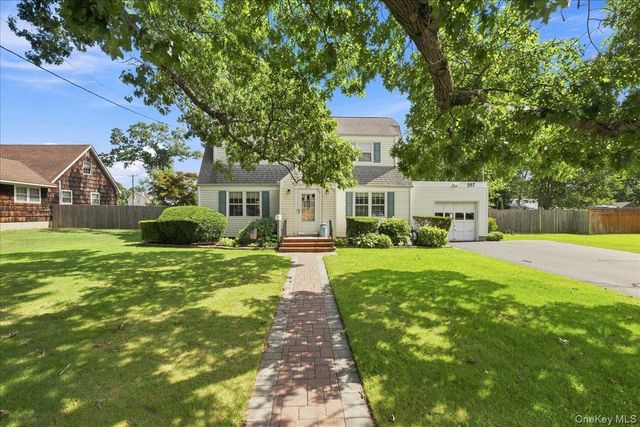 297 Maple Avenue, Patchogue, NY 11772