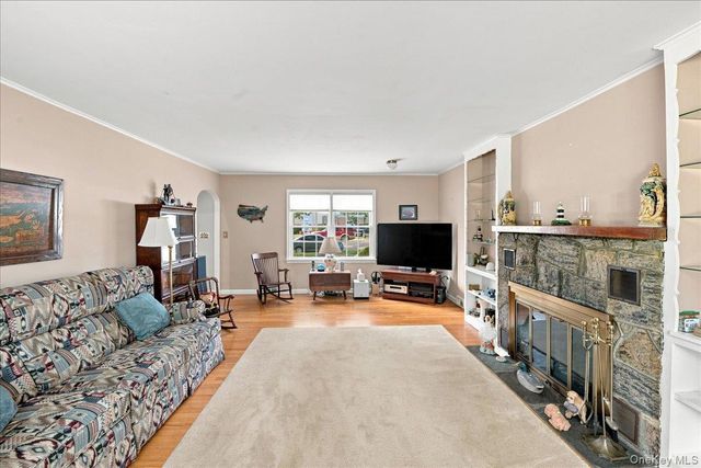 297 Maple Avenue, Patchogue, NY 11772