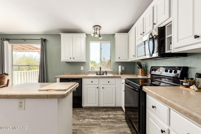 12285 W Windchime Drive, Tucson, AZ 85743