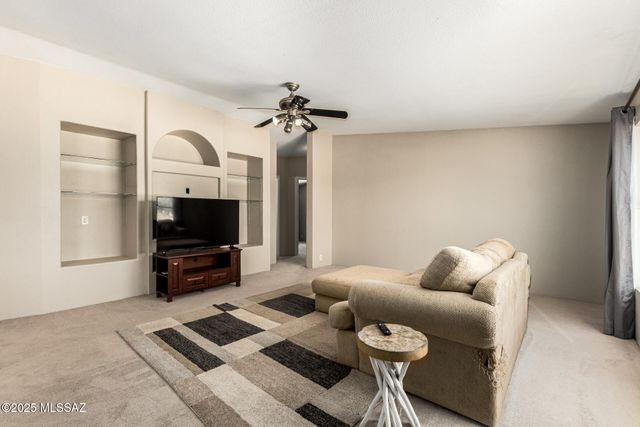 12285 W Windchime Drive, Tucson, AZ 85743