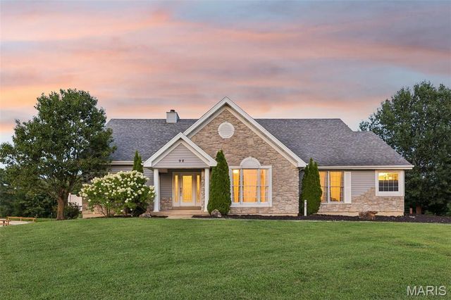 98 Lincoln Lane, Winfield, MO 63389