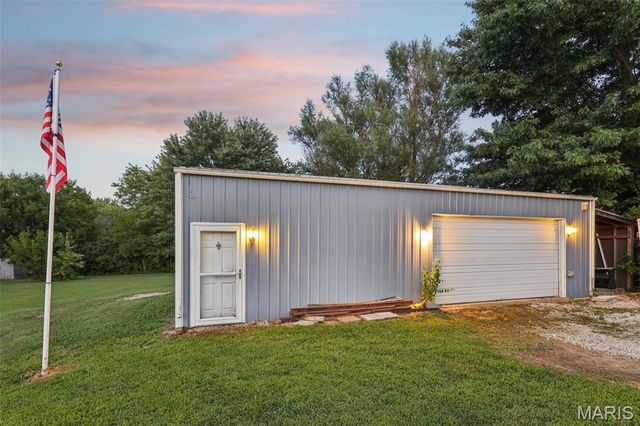 98 Lincoln Lane, Winfield, MO 63389