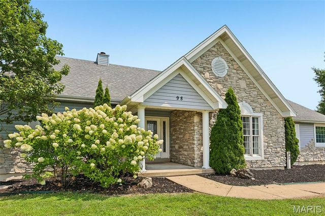 98 Lincoln Lane, Winfield, MO 63389