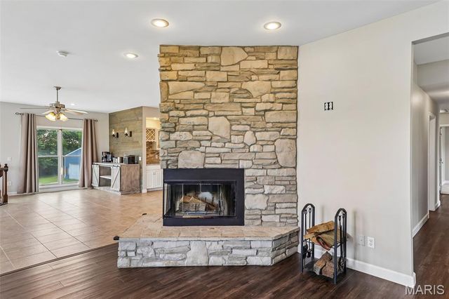 98 Lincoln Lane, Winfield, MO 63389