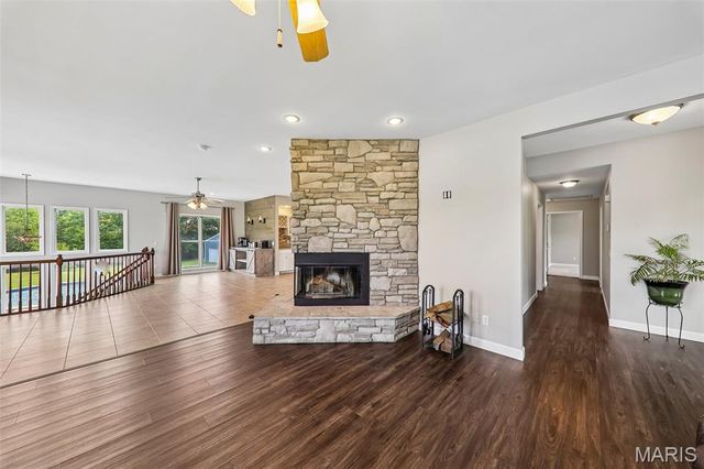 98 Lincoln Lane, Winfield, MO 63389