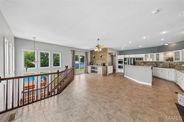 98 Lincoln Lane, Winfield, MO 63389