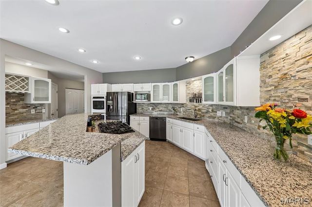 98 Lincoln Lane, Winfield, MO 63389