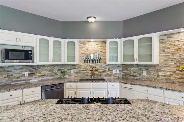 98 Lincoln Lane, Winfield, MO 63389