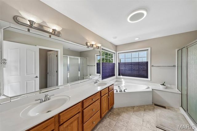 98 Lincoln Lane, Winfield, MO 63389