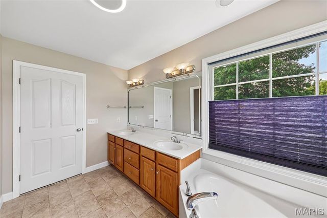 98 Lincoln Lane, Winfield, MO 63389