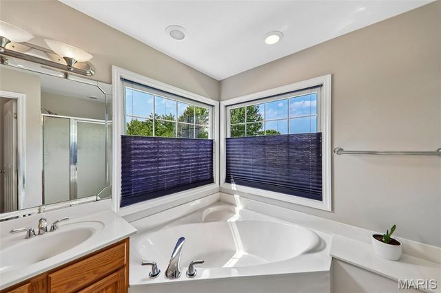 98 Lincoln Lane, Winfield, MO 63389