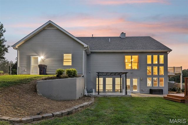 98 Lincoln Lane, Winfield, MO 63389