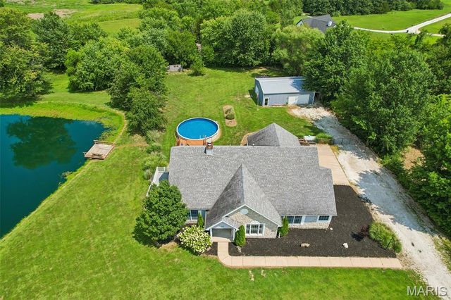 98 Lincoln Lane, Winfield, MO 63389