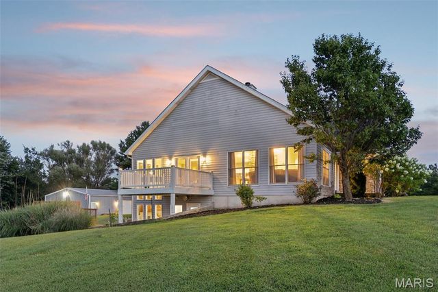 98 Lincoln Lane, Winfield, MO 63389