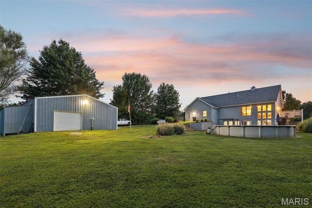 98 Lincoln Lane, Winfield, MO 63389