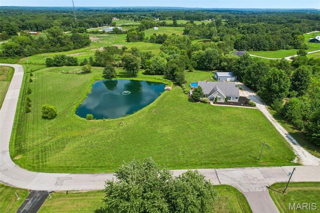 98 Lincoln Lane, Winfield, MO 63389