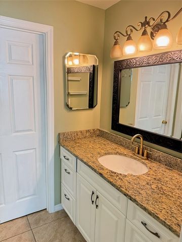 1934 Westminster Circle 9-5, Vero Beach, FL 32966