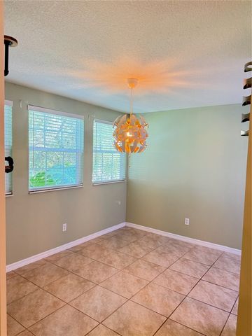 1934 Westminster Circle 9-5, Vero Beach, FL 32966